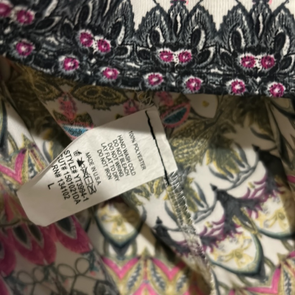 Blouse Top in Pattern - Picture 3 of 3